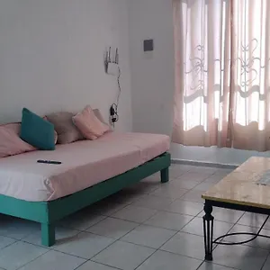 https://cancun-buoyant-friendly-fun.quintano-roohotels.com